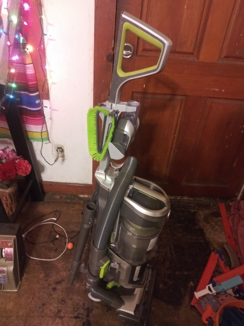 Air lift wind tunner Hoover Vacuum
