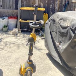 DEWALT FLEXVOLT 60V MAX 17-inch Brushless Attachment Capable String Trimmer 