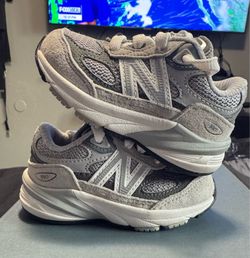 New balance 9060 “Grey Silver”Size 4C