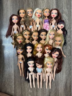 Bratz dolls & clothes