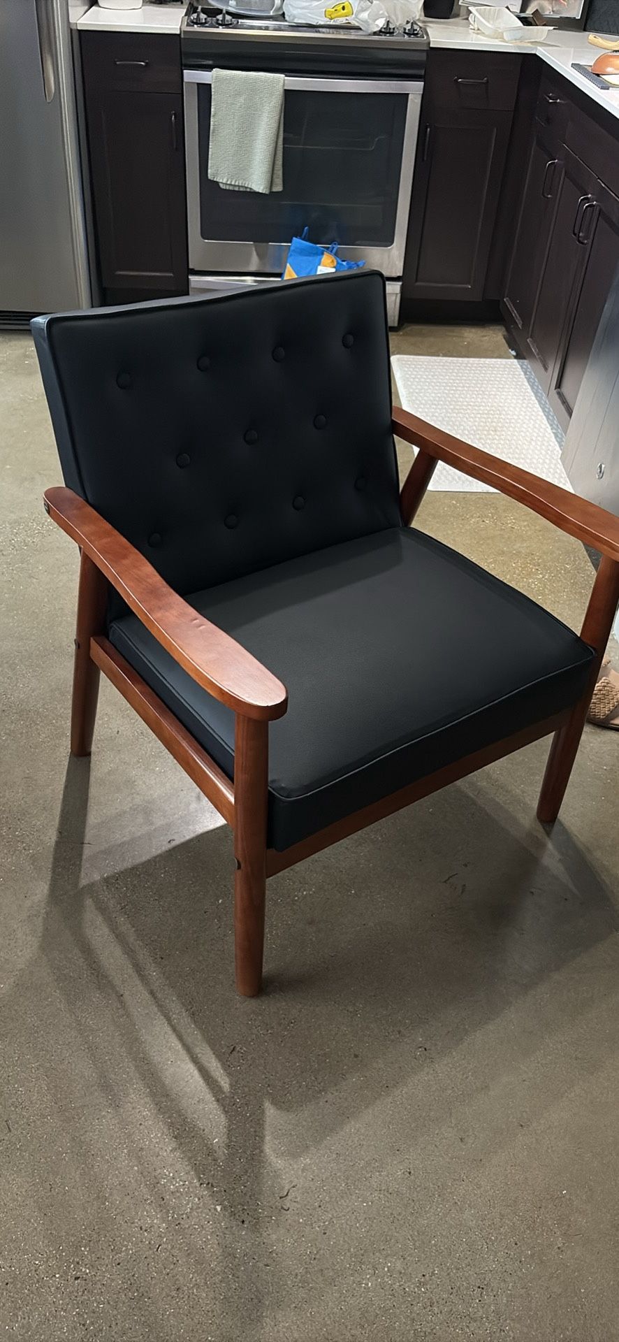 Accent chair