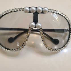 Oversized Sunglasses With Rhinestones And Pearls 