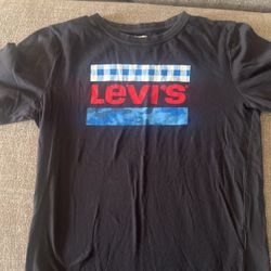 Levi’s Tshirt Size 13-15 Years XL