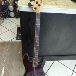 Sawtooth Bass Guitar 