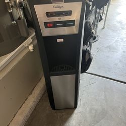 Culligan, hot and cold water dispenser