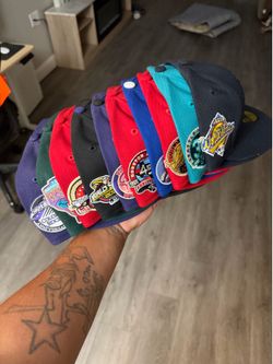 NEW ERA SIZE 7 HAT LOT
