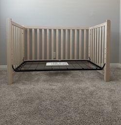 Carter's by DaVinci Baby Crib