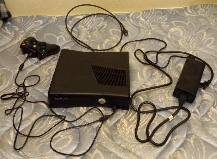 Xbox 360 And 24-in TV