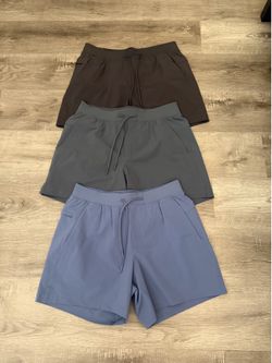 Lululemon Shorts Medium Men