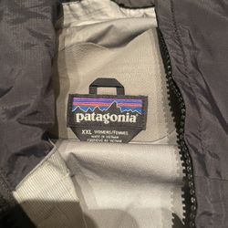 XXL Women’s Patagonia Rain Jacket