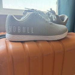 Women’s 8 No Bull Shoes 