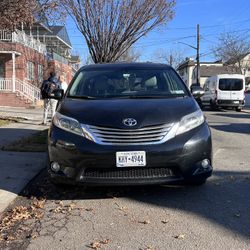 2017 Toyota Sienna