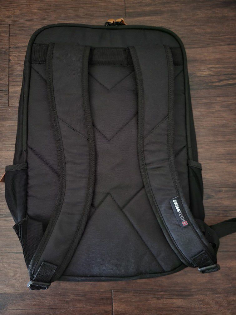 Black Backpack (SwsissTech)