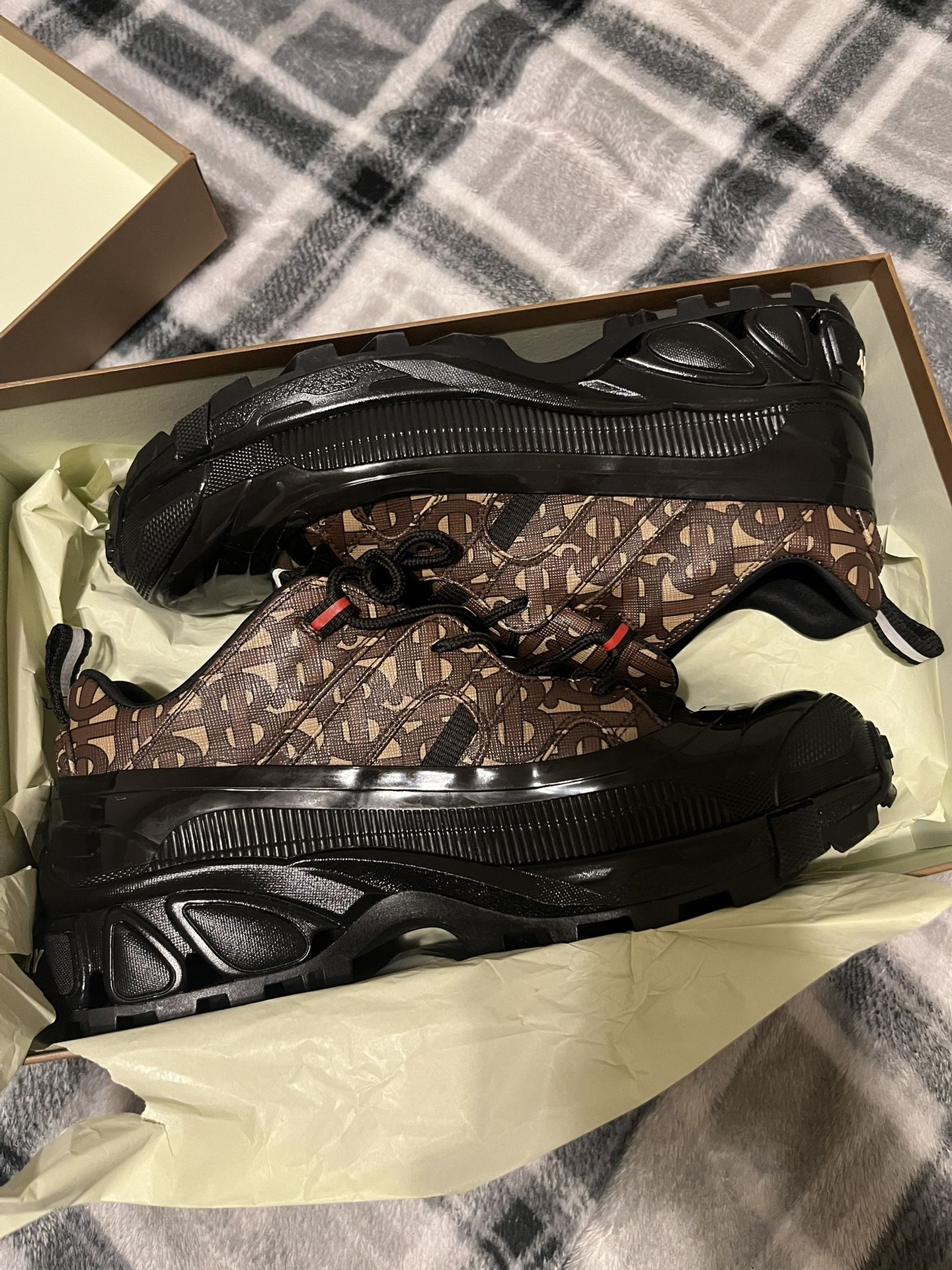 Burberry Shoes