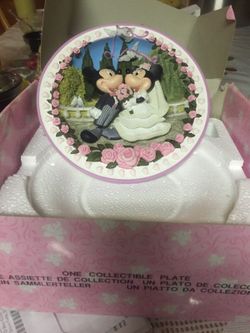 Collectable disney plate