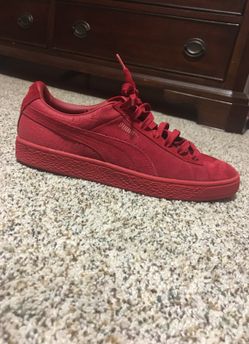 PUMA SUEDES SIZE 10