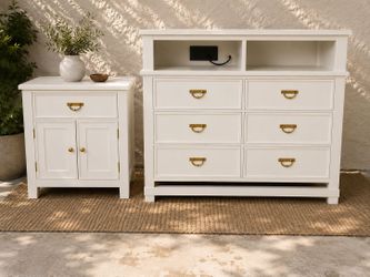 Dressers, Bedroom Sets, Media Consoles, etc