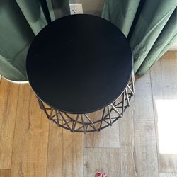 Modern Black Round Side Table with Metal Wire Base