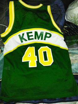 Shawn Kemp Sonics Jersey L for Sale in Bend, OR - OfferUp