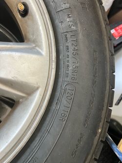 Toyota Tundra wheels and tires