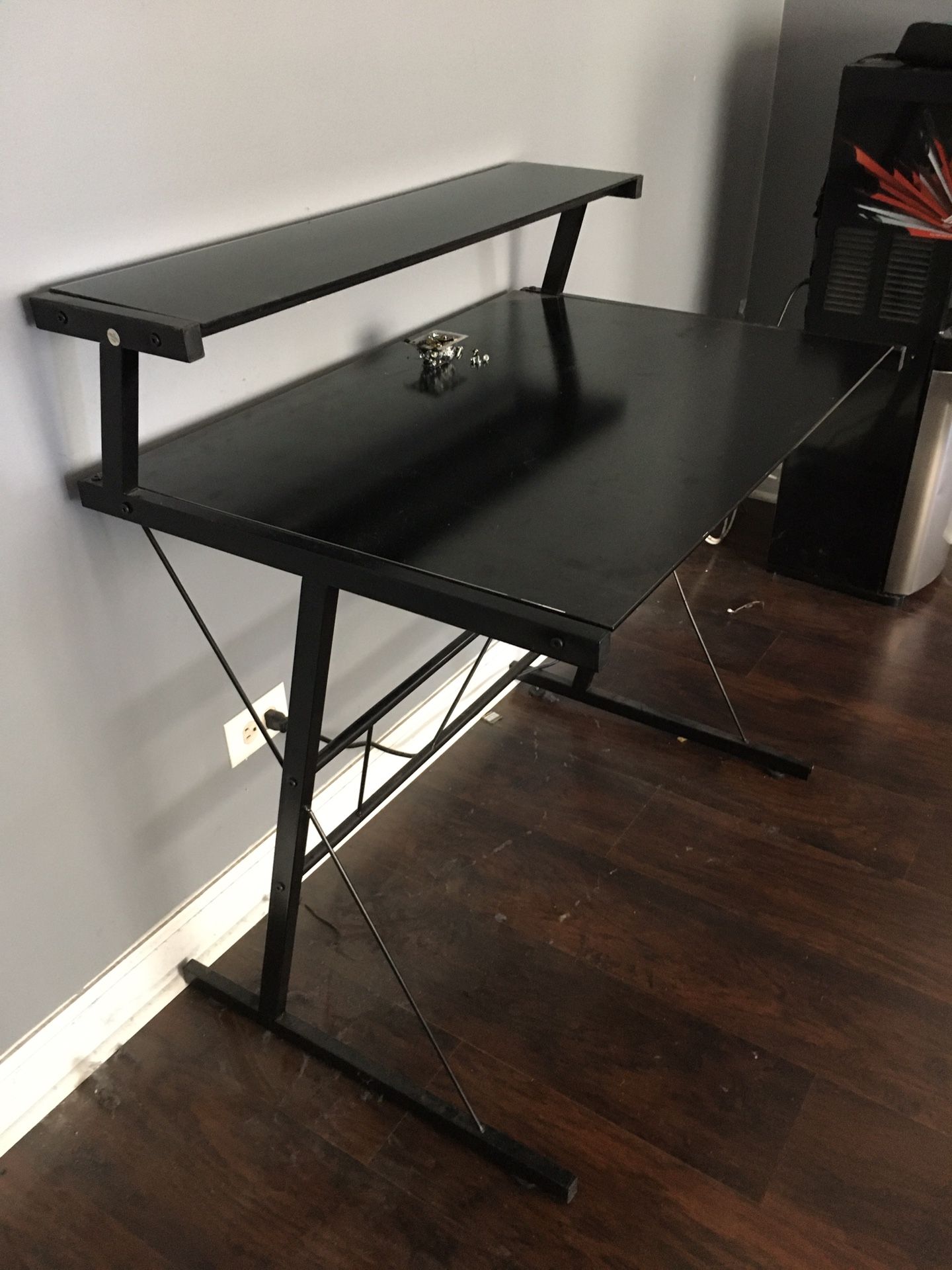 Computer desk metal with Glass tops and shelf