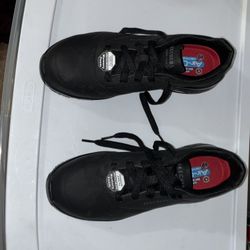 Safety Shoes, Sketchers