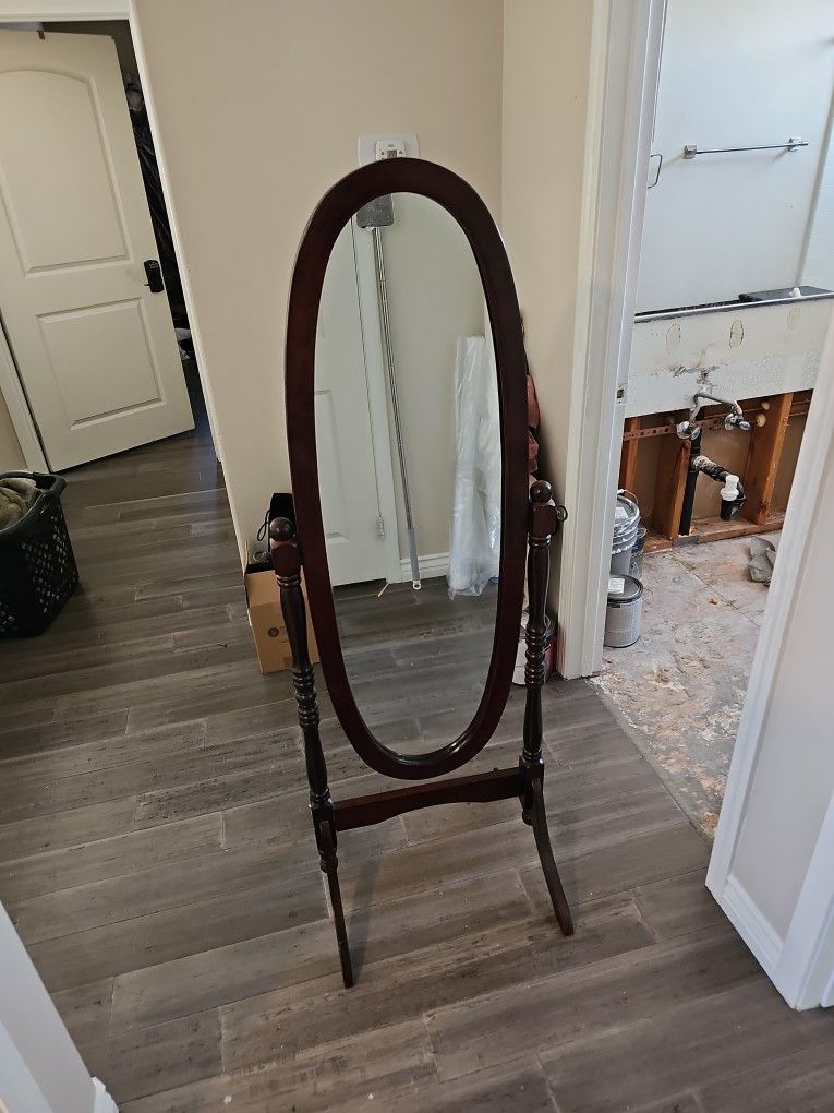 Mirror Standing