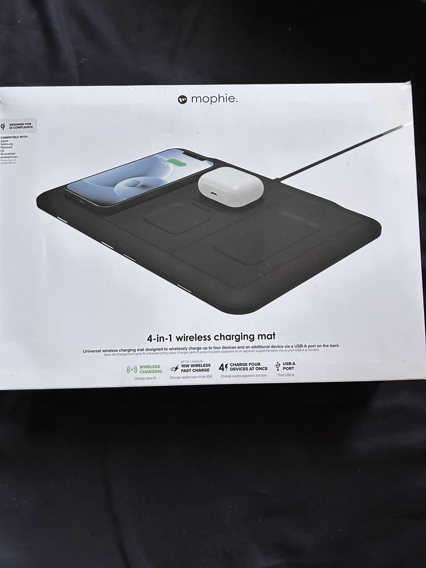 Mophie 4-in-1 wireless charging mat