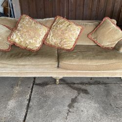 Sofa Muy Buena Condición 