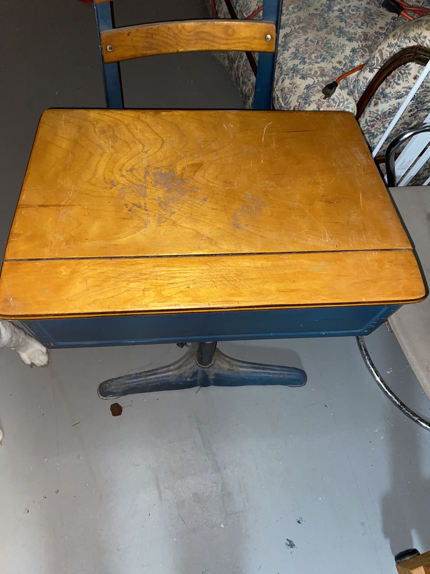 Antique  Desk  For Children 