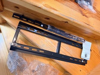 Full Motion TV Wall Mount Bracket