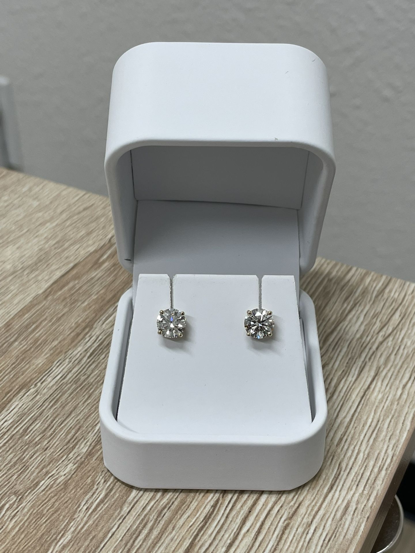 14K 2.18CTW IGI Certified VVS2 E Color Lab Grown Diamonds