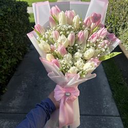 Pink and white tulip bouquet