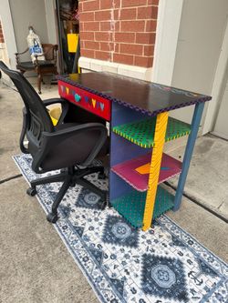 Cute Desk + Office Chair ( read description )