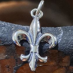 Fleur De Lis Charm 