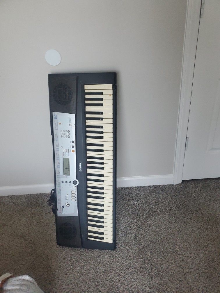 Yamaha Piano Keyboard 61 Keys 