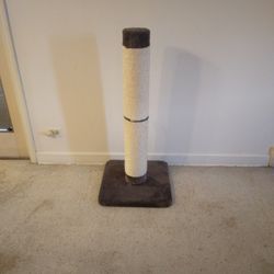 3 1/2 Feet Cats Scratch Post