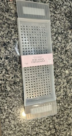 Expandable Plastic Bath Tray