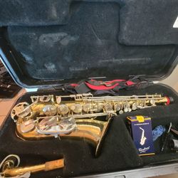 Selmer AS300 Saxophone 