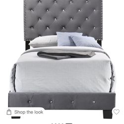 Two Twin Beds With Mattress 