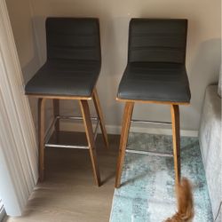 Spinning Stool Chairs Great Condition 