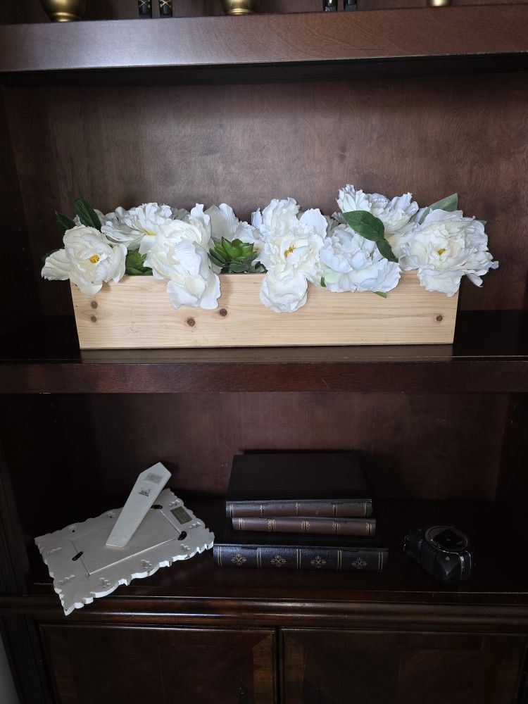 Flower Arrangements $6