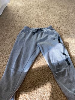 Nike Women’s Techfleece size M