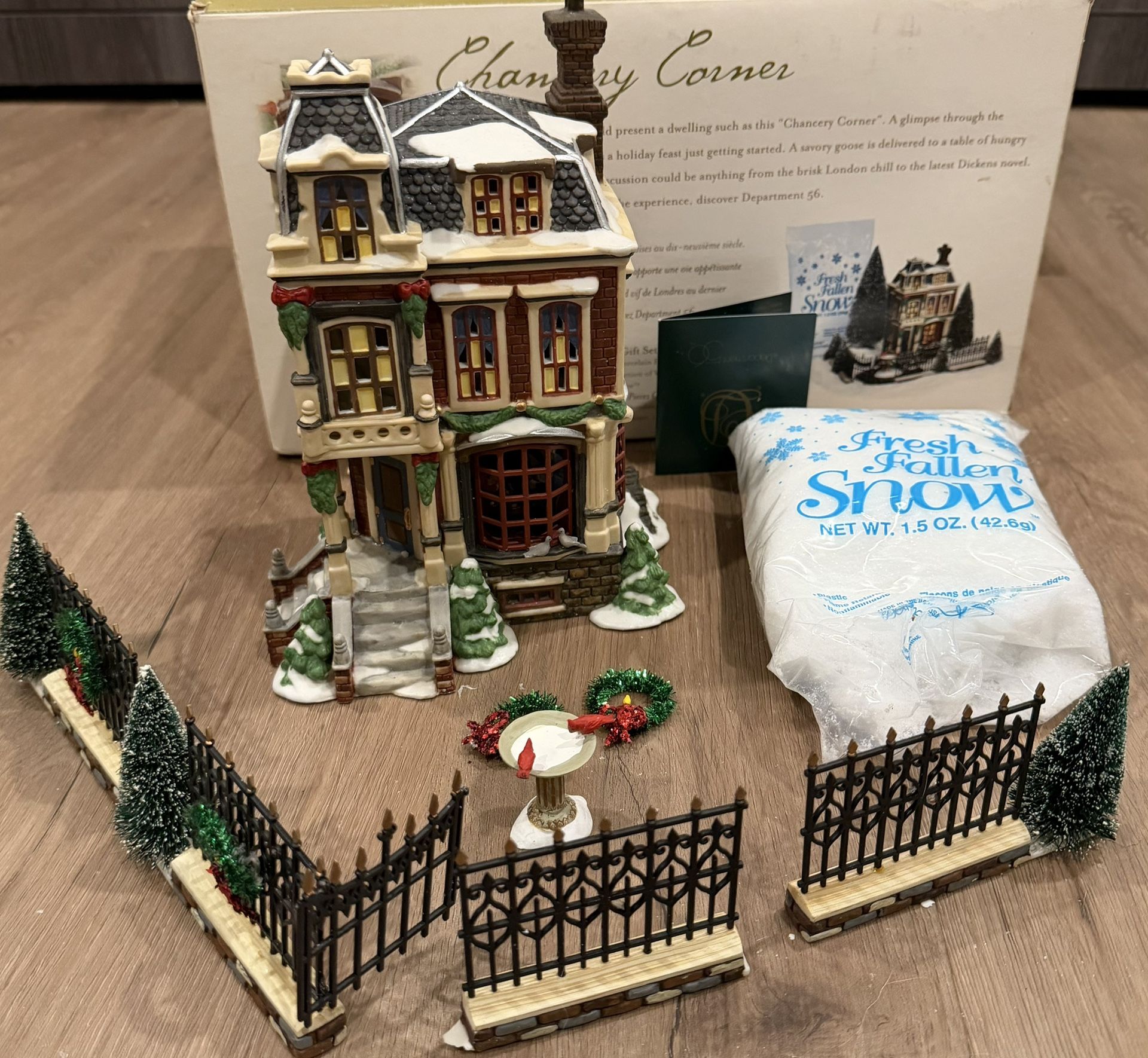 1999  Dept. 56 Dickens Village Chancery Corner Gift Set 58352 