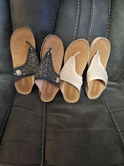 Women's Orthopedic Wedge Thong Sandals - Size 10 (Like New
Price: $15.00 each