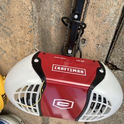 Motor De Garaje, todo trabaja bien