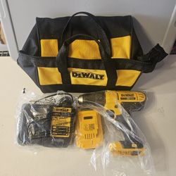 20v Dewalt Drill With Charger,Battery and Bag
