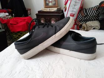 Nike Shoes size 10 1/2