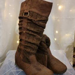 Brown Lace Up Boots With Fur Women’s Size 8