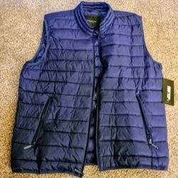 Mens Andrew Marc NEW Vest - Size XXL, W/Tags, Sell $25

***Note: Vest undersized. Fits more like a XL or smaller 2XL***